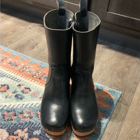 Hasbeens tall plain leather boots EUC - Picture 3 of 10